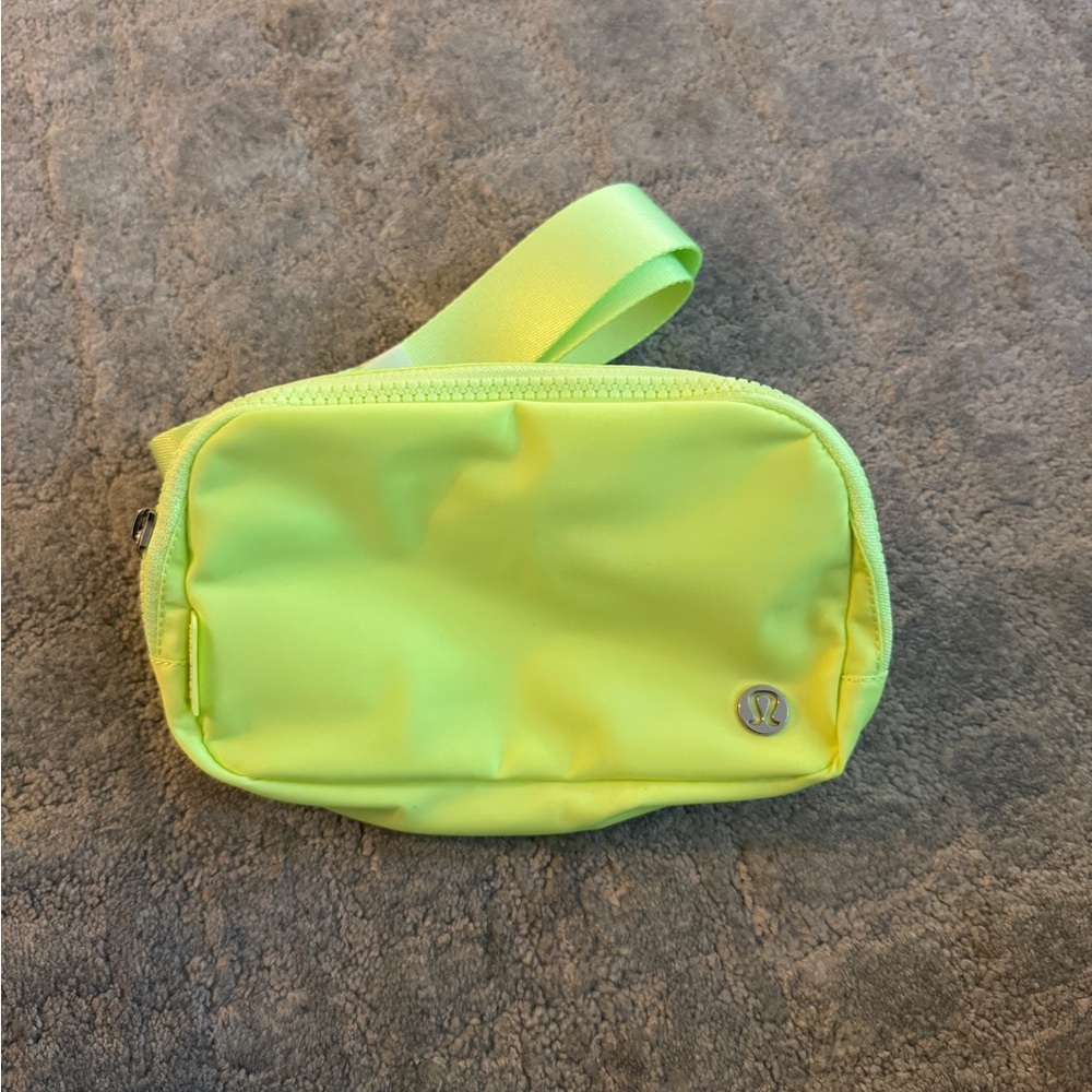 NWT Lululemon Belt Bag